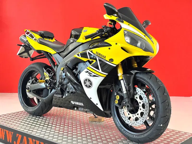 Yamaha YZF R1 (2006 - 07) (13)