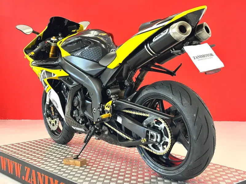 Yamaha YZF R1 (2006 - 07) (17)