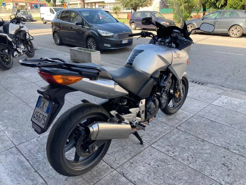 Honda CBF 600 ABS (2004 - 06) (5)