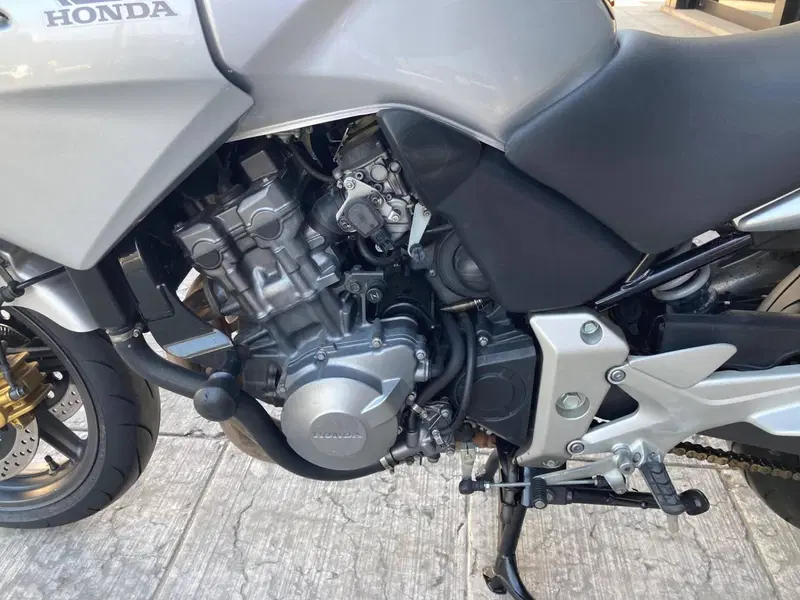 Honda CBF 600 ABS (2004 - 06) (9)