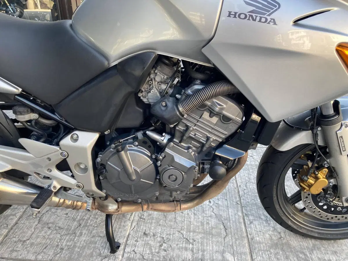 Honda CBF 600 ABS (2004 - 06) (10)