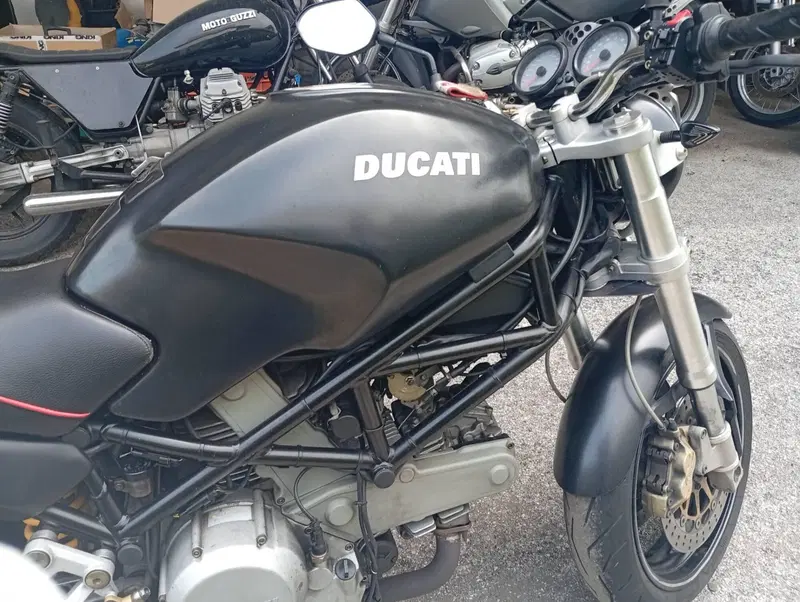 Ducati Monster 620 I.E. Dark (2002) (7)