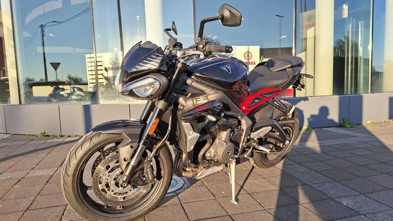 Triumph Street Triple R (2020 - 22) (4)