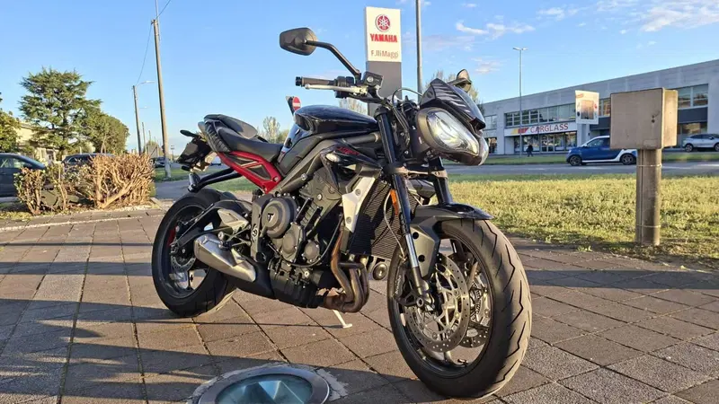 Triumph Street Triple R (2020 - 22)