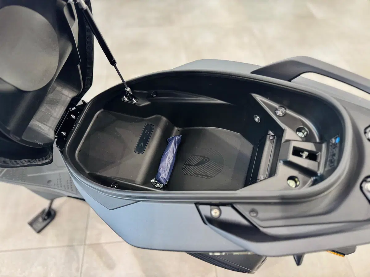 Kymco X-Town 250ST (2026) (9)