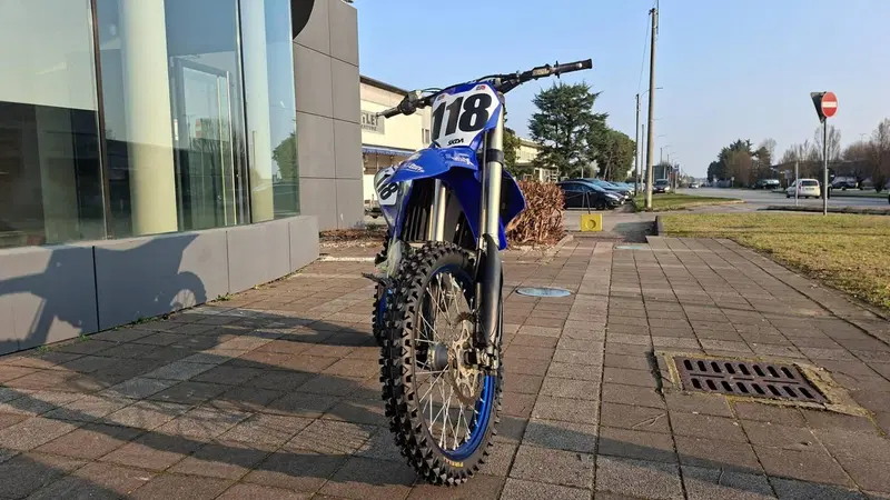 Yamaha YZ 450 F (2024) (2)