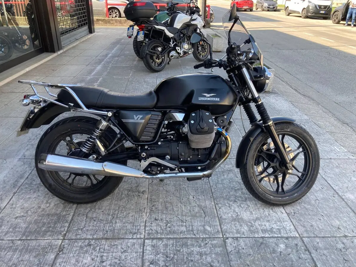 Moto Guzzi V7 Classic (2008 - 12)