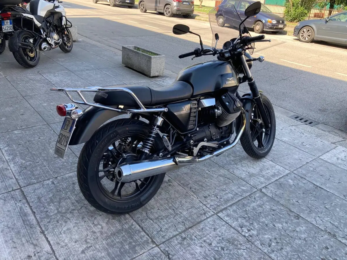 Moto Guzzi V7 Classic (2008 - 12) (5)
