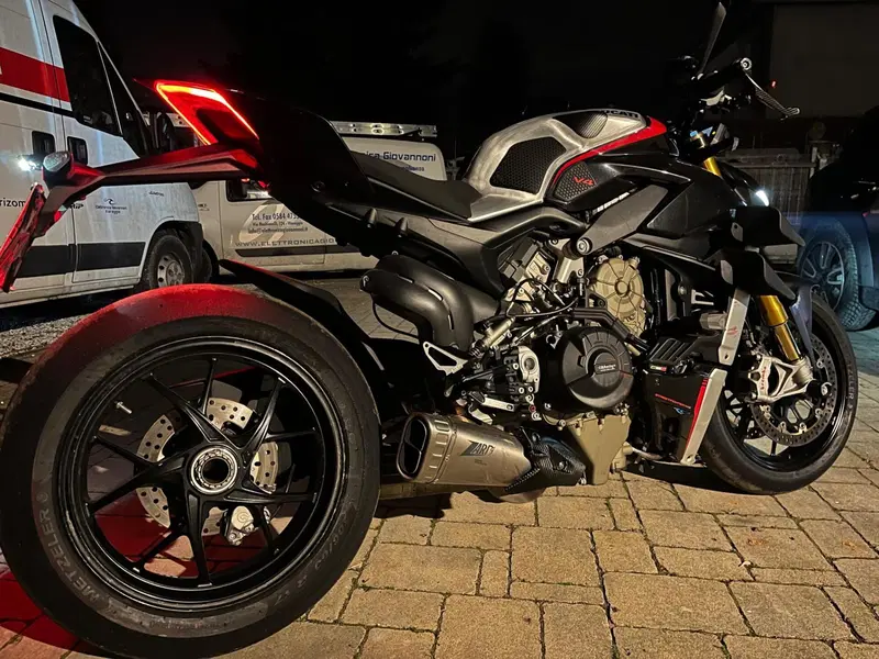 Ducati Streetfighter V4 1100 S (2020) (8)