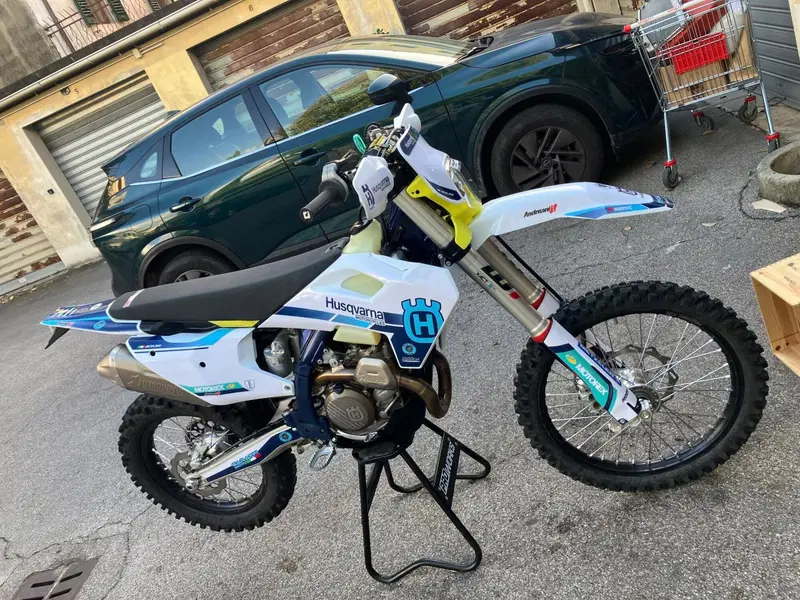 Husqvarna FE 450 (2025) (2)