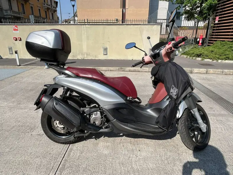 Piaggio Beverly 350 ABS (2016 - 20) (4)