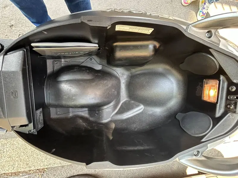 Piaggio Beverly 350 ABS (2016 - 20) (7)
