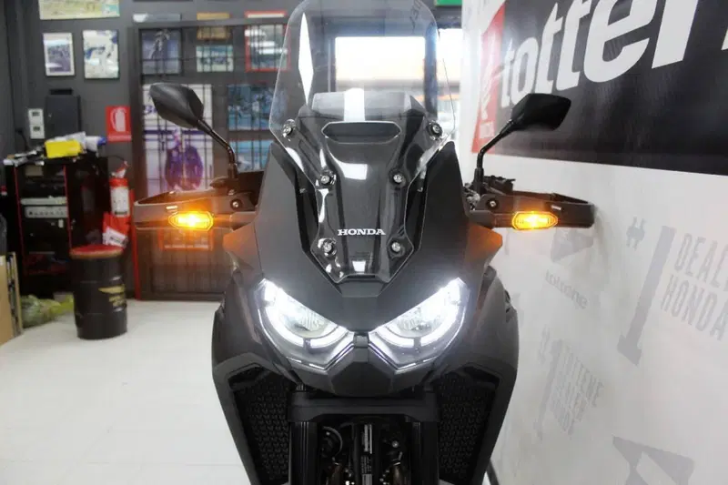 Honda Africa Twin CRF 1100L (2022 - 23) (4)