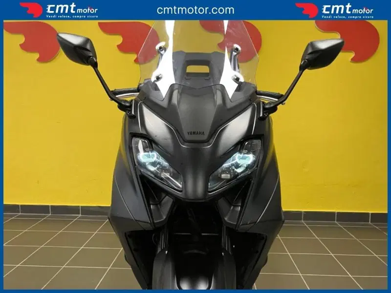 Yamaha T-Max 560 (2022 - 24) (4)