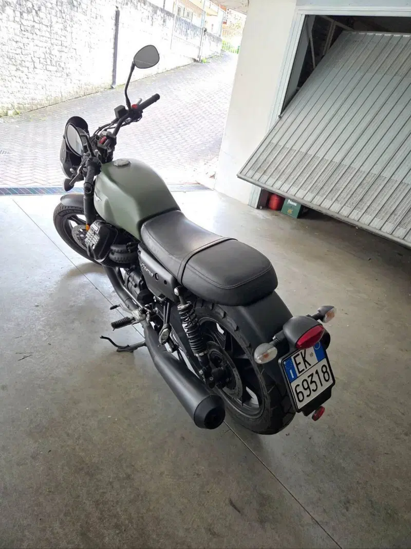 Moto Guzzi V7 III Racer (2017 - 20) (7)