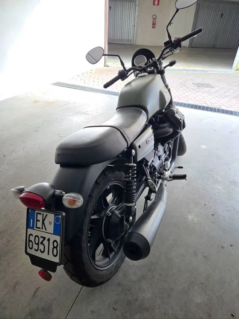 Moto Guzzi V7 III Racer (2017 - 20) (8)