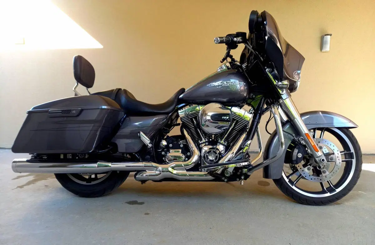 Harley-Davidson 1690 Street Glide Special (2014 - 16) - FLHX