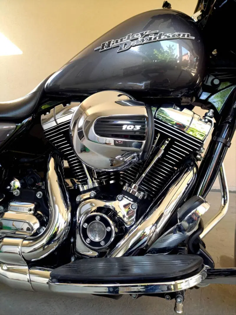 Harley-Davidson 1690 Street Glide Special (2014 - 16) - FLHX (5)