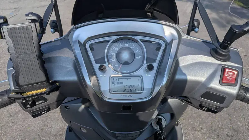 Kymco People 300i GT ABS (2016 - 20) (5)