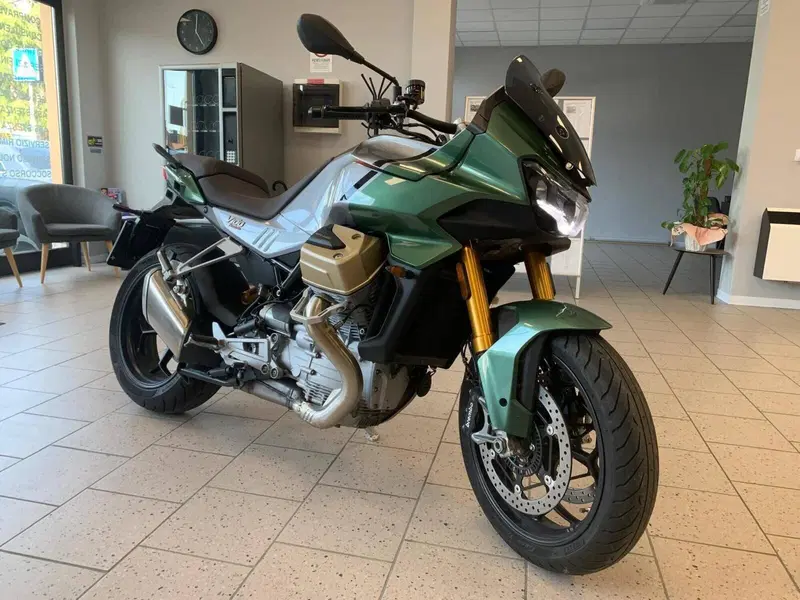 Moto Guzzi V100 Mandello S (2022 - 24)