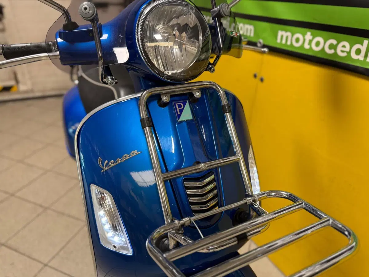 Vespa GTS 300 (2010 - 14) (6)