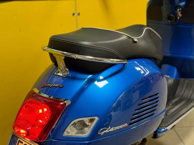 Vespa GTS 300 (2010 - 14) (7)