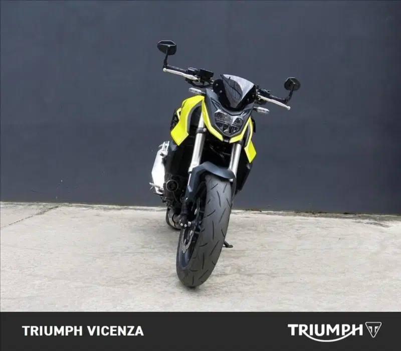 Honda CB 750 Hornet (2023 - 24) (3)