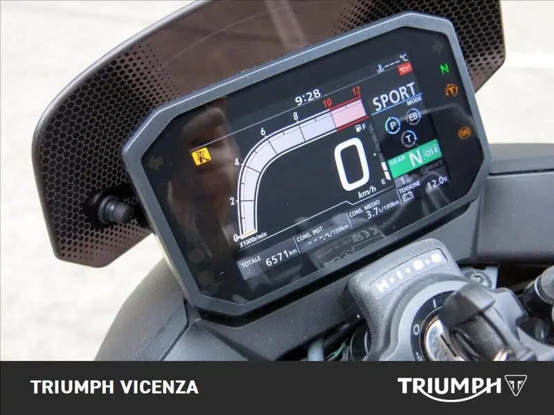 Honda CB 750 Hornet (2023 - 24) (4)