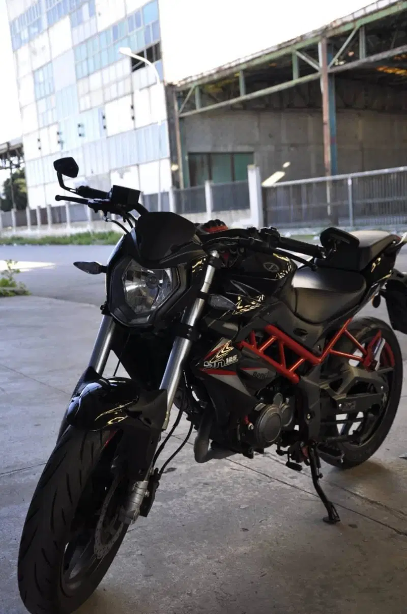 Benelli BN 125 (2021 - 25) (4)