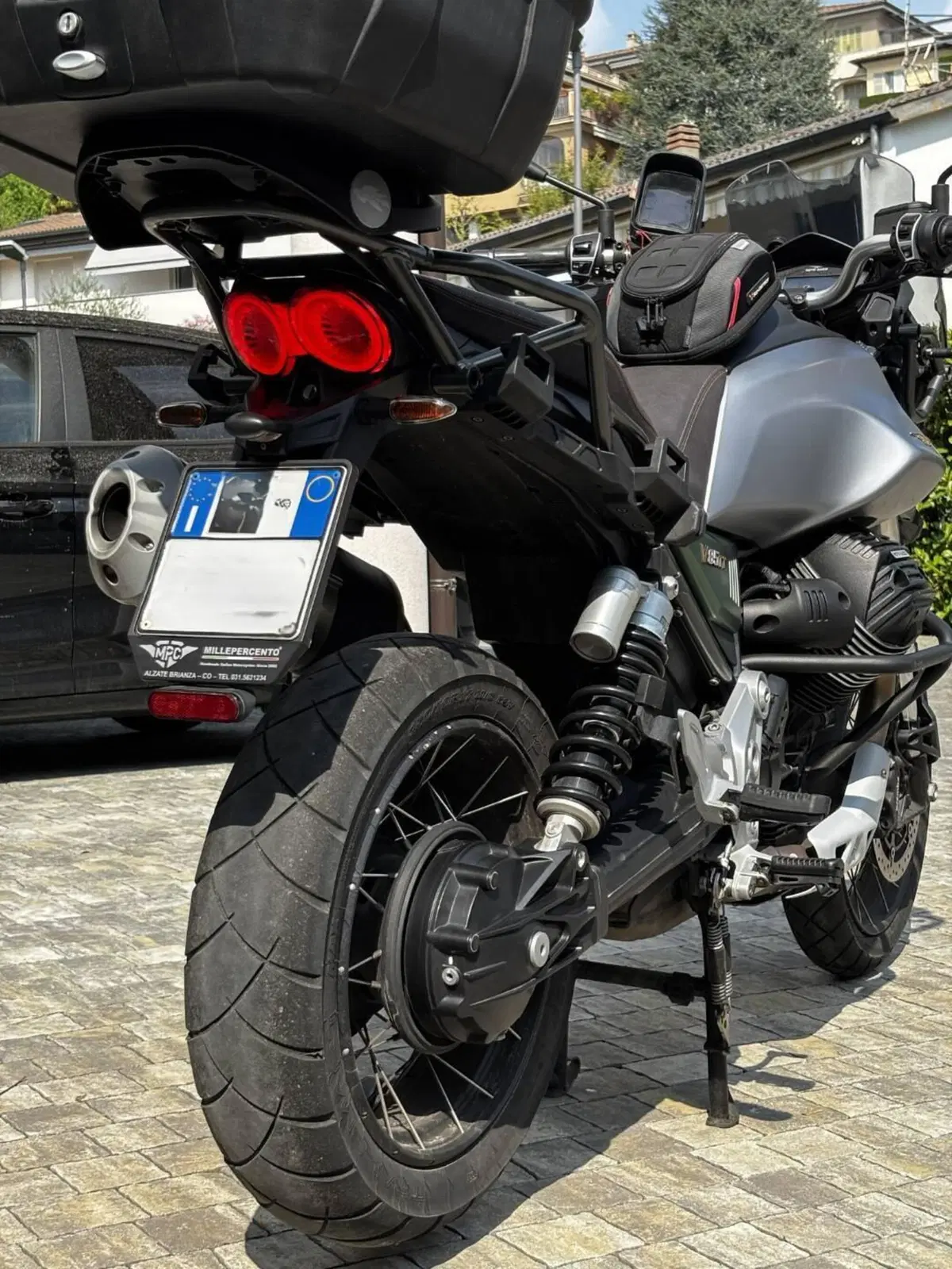 Moto Guzzi V85 TT Centenario (2021 - 22) (5)