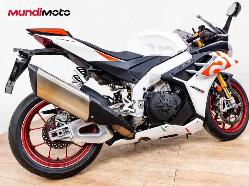 Aprilia RSV4 1100 Factory (2025 - 26) (3)
