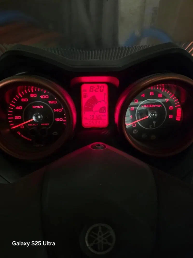 Yamaha X-Max 250 Momo Design (2011 - 13) (5)