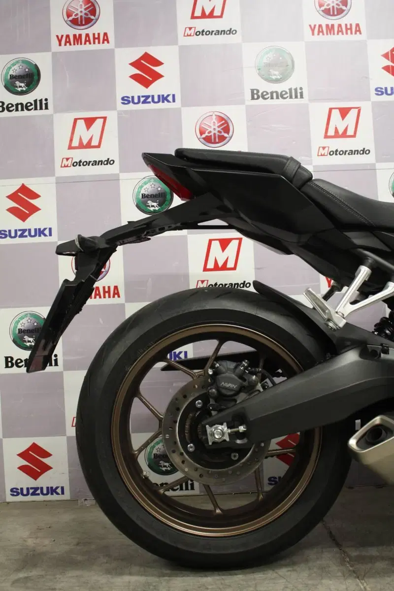 Honda CB 650 R (2024 - 25) (4)
