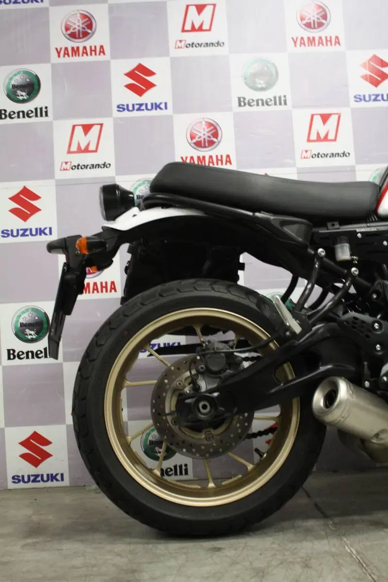 Yamaha XSR 700 (2021) (4)