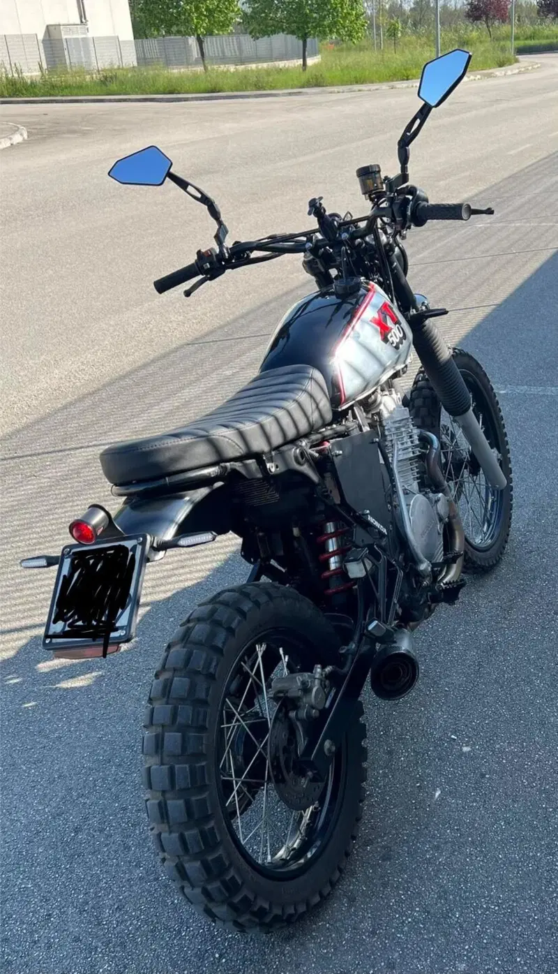 Honda NX 650 Dominator (1988 - 90) (4)