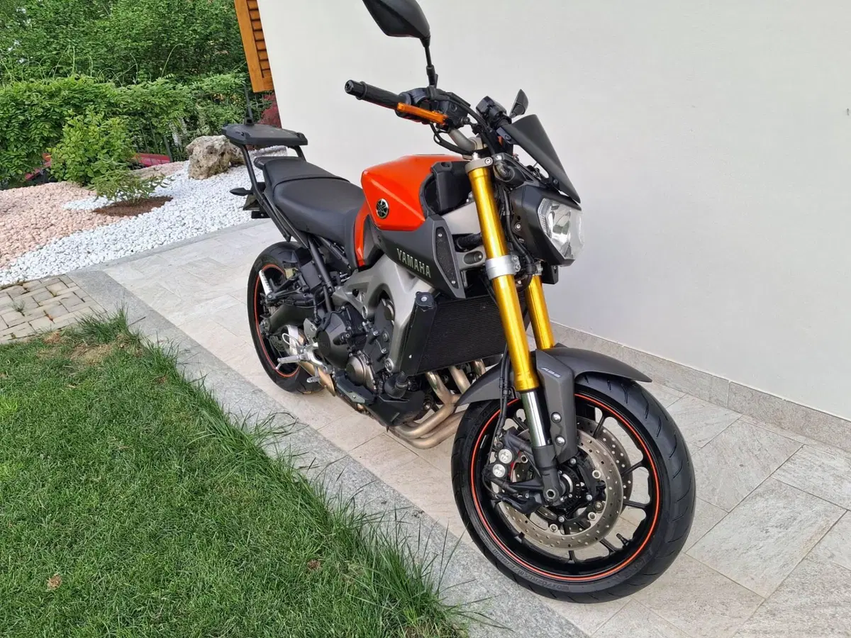 Yamaha MT-09 ABS (2013 - 15) (2)