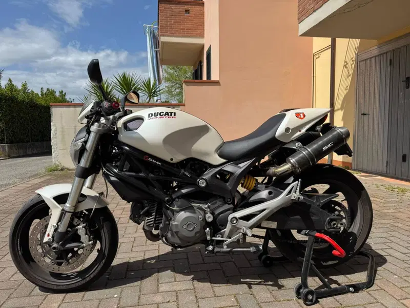 Ducati Monster 696 Plus (2007 - 14)