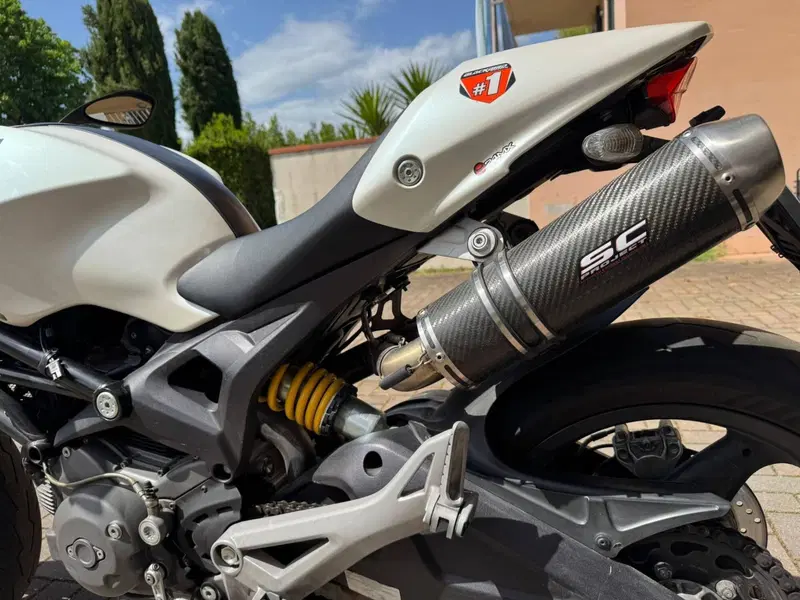 Ducati Monster 696 Plus (2007 - 14) (4)