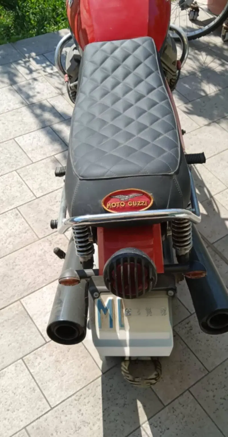 Moto Guzzi V35 (3)