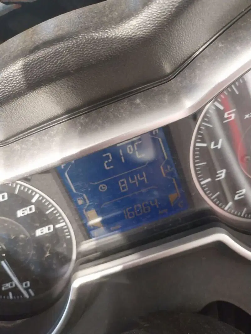 Yamaha X-Max 400 ABS (2017 - 20) (6)