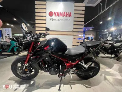 Honda CB 750 Hornet (2023 - 24) usata