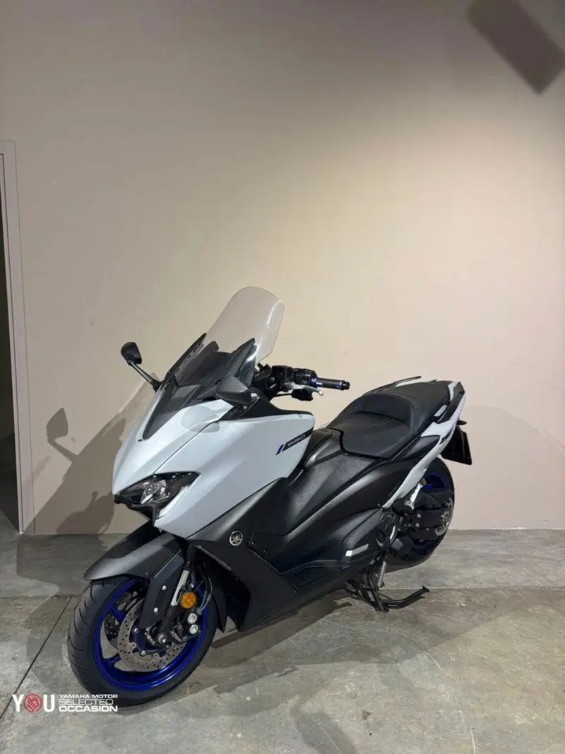 Yamaha T-Max 560 (2020 - 21) (4)