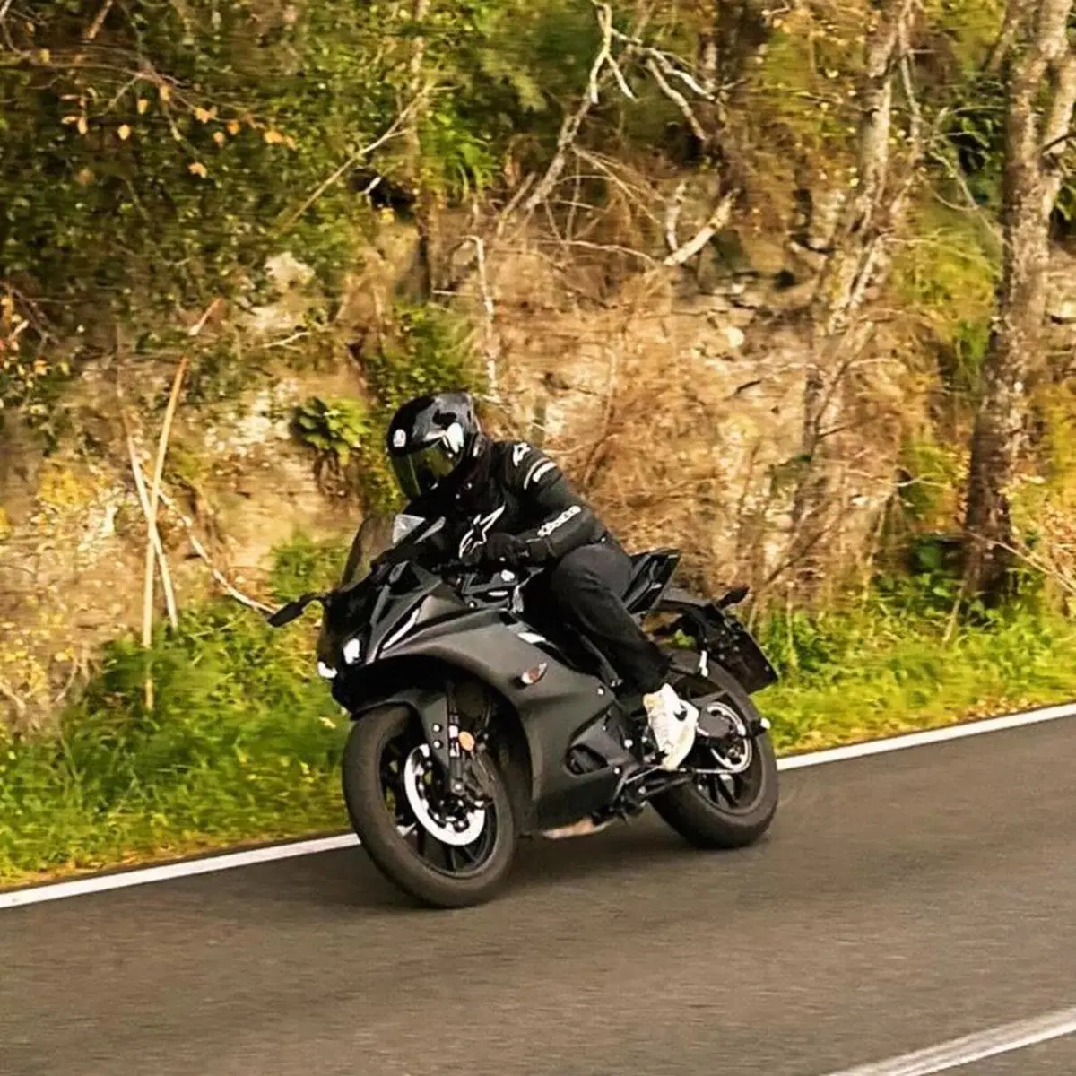Yamaha YZF R125 (2023 - 26)