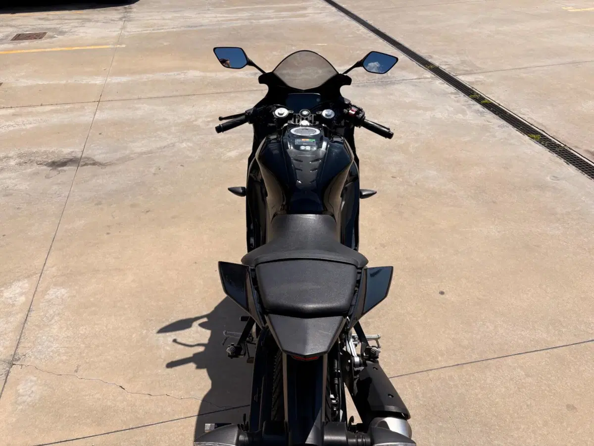 Yamaha YZF R125 (2023 - 26) (9)