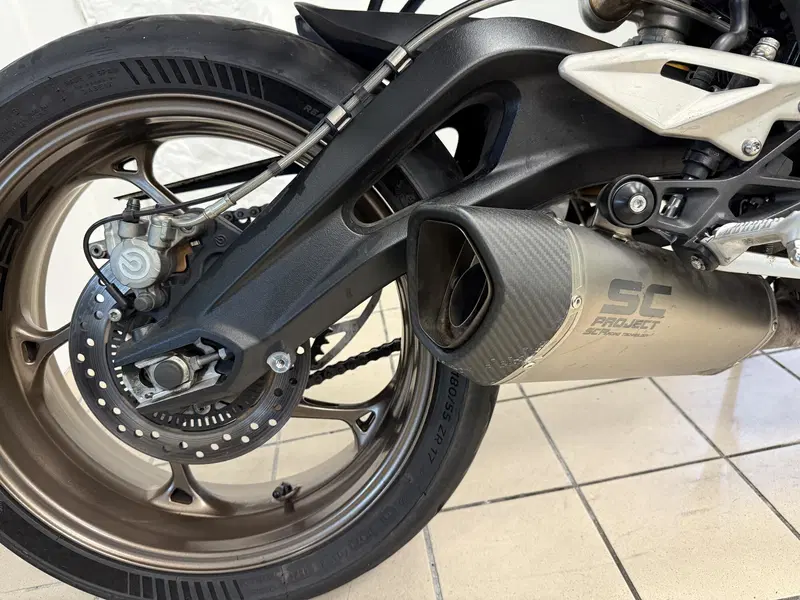 Triumph Street Triple RS (2020 - 22) (5)