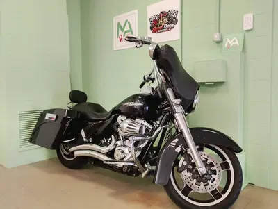 Harley-Davidson 1690 Street Glide (2011 - 13) - FLHX usata