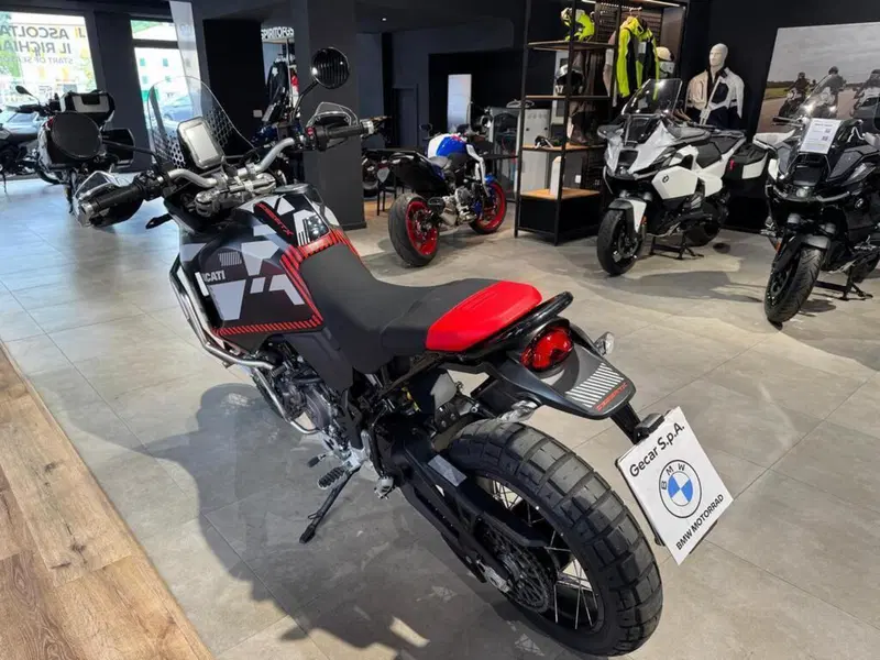 Ducati DesertX (2022 - 25) (6)