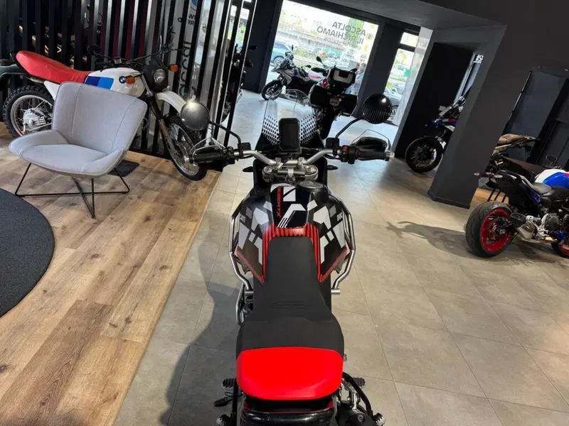 Ducati DesertX (2022 - 25) (14)