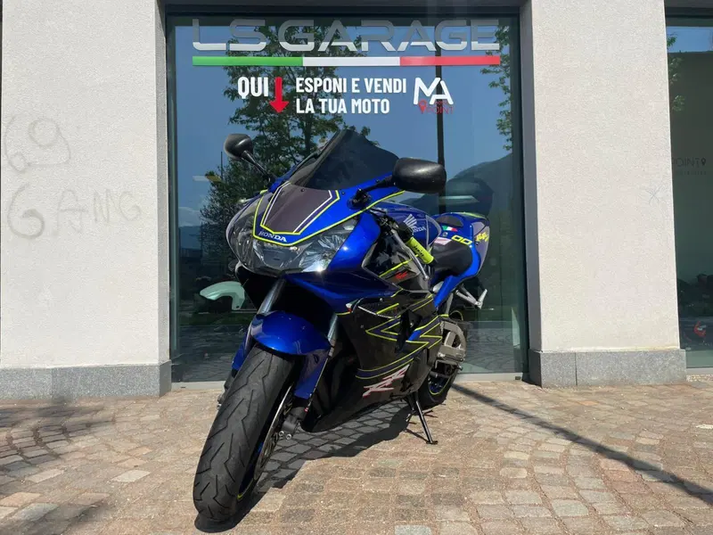 Honda CBR 900 RR Fireblade (2002 - 04) (4)