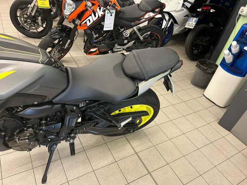 Yamaha MT-07 (2018 - 20) (4)